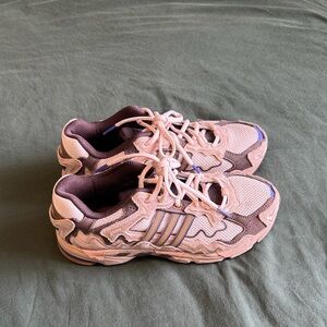 Adidas Response CL Bad Bunny Paso Fino